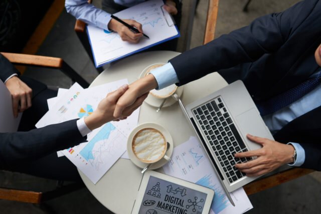 How Much Tax Do You Pay When You Sell a Business in Canada?